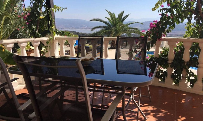 Bogazici Villa | Una impresionante villa de 4 camas con piscina privada - valor increíble