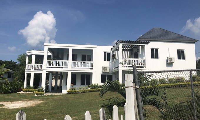 Whitehouse Villa | Hermosa villa de Jamaica