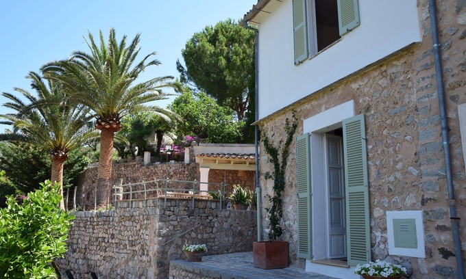 Biniaraix Casa | Una impresionante casa de pueblo recientemente renovada con excelentes vistas.