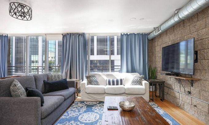 Cortez Hill Apartamento | A Stylish Loft near little Italy in Downtown San Diego