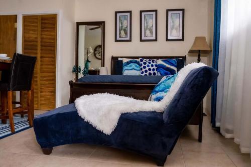 Nassau Apartamento | A Taste of Paradise - Vacation Rentals close to US Embassy & Restaurants