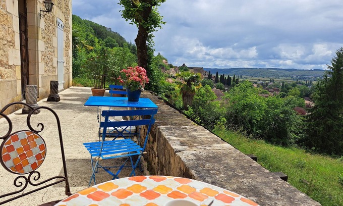 Saint-Cyprien Casa | A terrace above the valley
