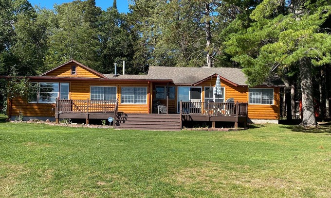 Siren Cabina | Un toque de northwoods en el lago, crea tus recuerdos y siéntete como en casa.
