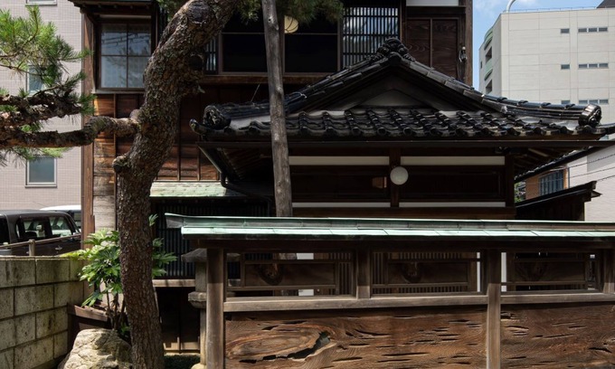 Kanazawa Casa | A townhouse where you can touch a real "sword" We can show you a family sword.