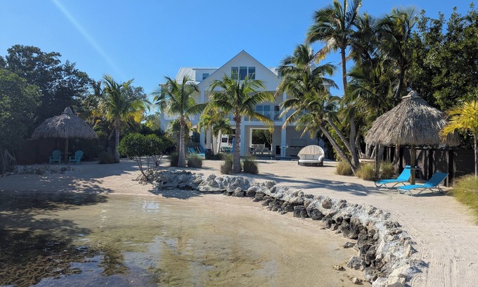 Little Torch Key Casa | A Tropical Luxury Getaway, Your own private resort!!