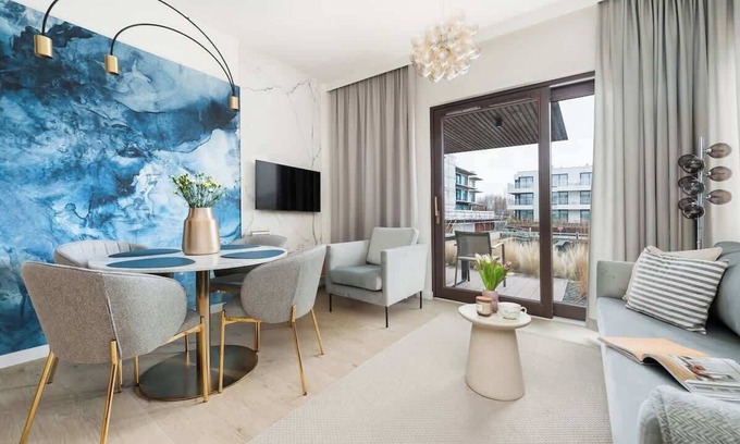 Orlinki Apartamento | A unique stay in a modern seaside marina