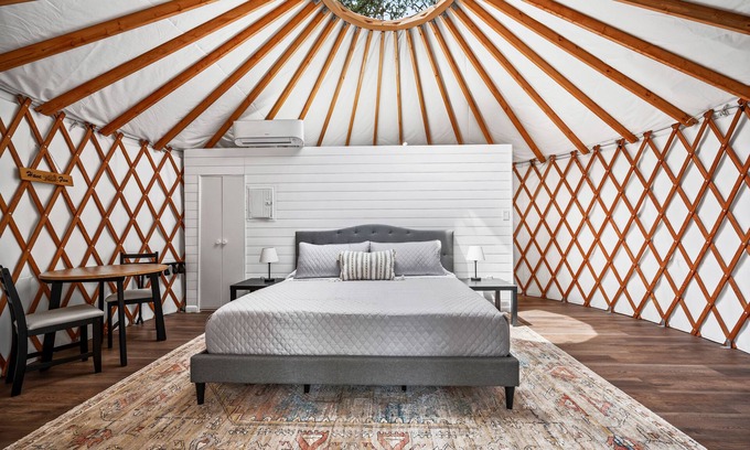 New Braunfels Cabina | A Unique Texas Hill Country Glamping Experience! Sleeps 10! Great AC!!