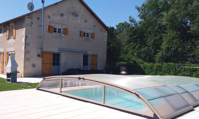Saint-Savin Cabaña | A very spacious cottage with 3 large ensuite bedrooms with Great views. Sleeps 8