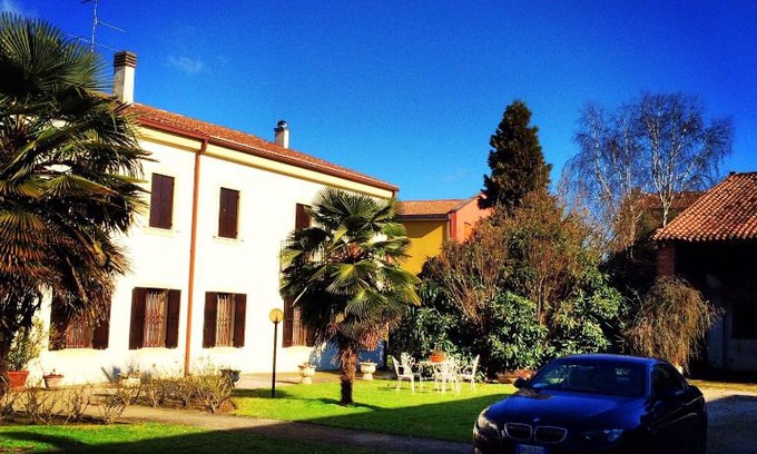 Isola della Scala Cama Y Desayuno | A Villa Esperia Bed and Breakfast