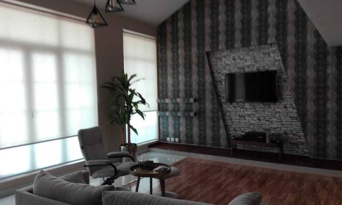 Islamabad Apartamento | A well groomed Roof-Top garden and a Jacuzzi just by your penthouse!