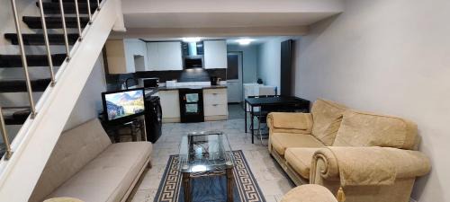 Distington Apartamento | A Whole Terrace house to you