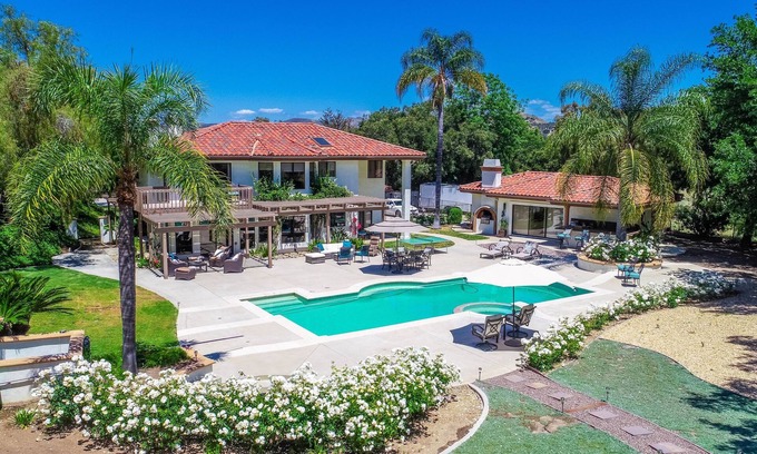 Thousand Oaks Casa | Hermosa casa privada de 4 dormitorios y 3 baños aislada en las colinas