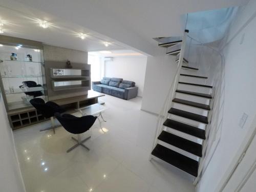 Bombas Apartamento | A075 - Ed. Mônica, cobertura duplex