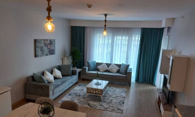 Bagcilar Apartamento | A2-21 1+1 · A PEACEFUL HOME 1+1 AIRPORT AND SHOPPING CENTERS .