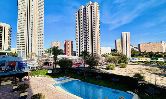 Benidorm Apartamento | A809 - Amplio apartamento cercano a todos los servicios