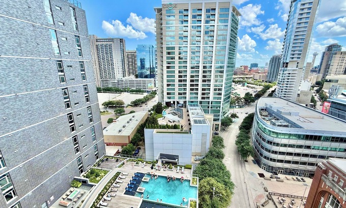 Uptown Apartamento | AAC Stars, Mavs, Dallas, TX/free parking