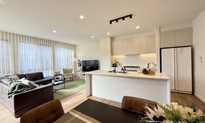 Rosebud Casa | Aalto Retreat Two: Chic & Modern, Close To Everything