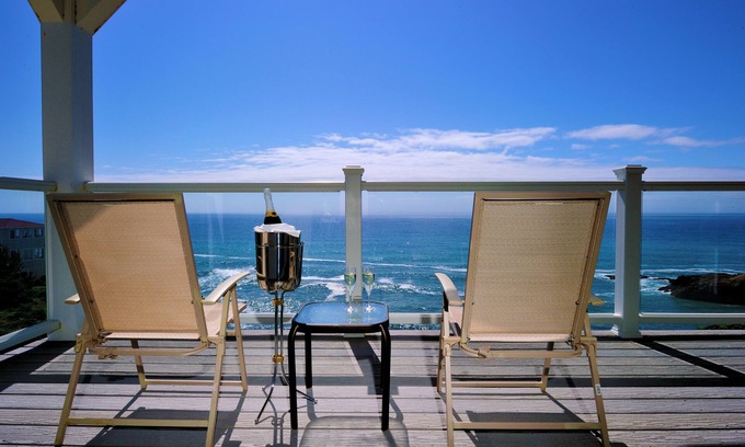 Shelter Cove Condominio | Abalone by OceanviewHotTubs Shelter Cove Oceanfront Tesla Charging