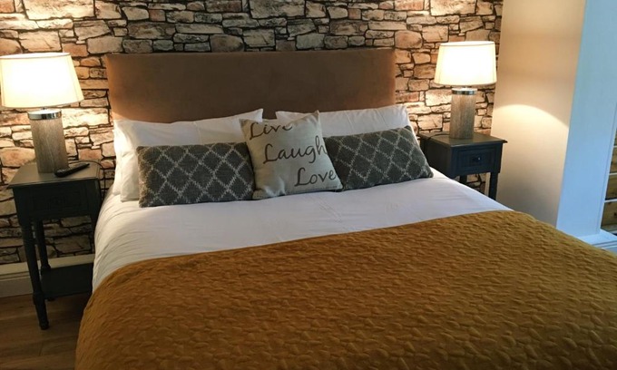 Adare Casa | Abbeyvilla Guesthouse Room Only