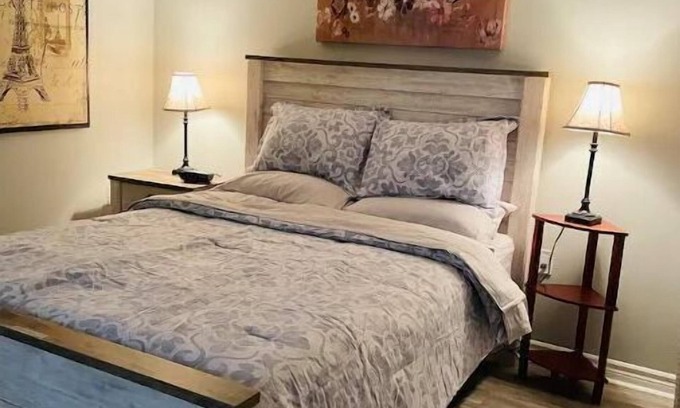 Bridgewater Apartamento | ABBY’S APT Suite , 1 Queen Bed , 65” Curved TV,