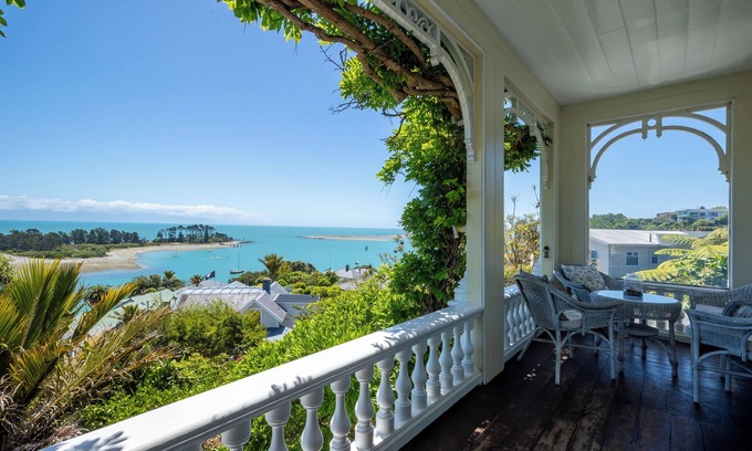 Britannia Heights Apartamento | 'Abel Abode -Te Whare Rangi' - Private Room in Nelson Waterfront