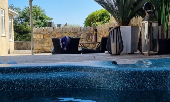 Bwlchtocyn Casa | Abersoch house sleeps 14 with hot tub, large garden and dog friendly