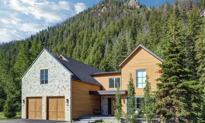Warm Springs Casa | Abode at Warm Springs Creek | Mountain Modern Nature Retreat with Luxury Amenities