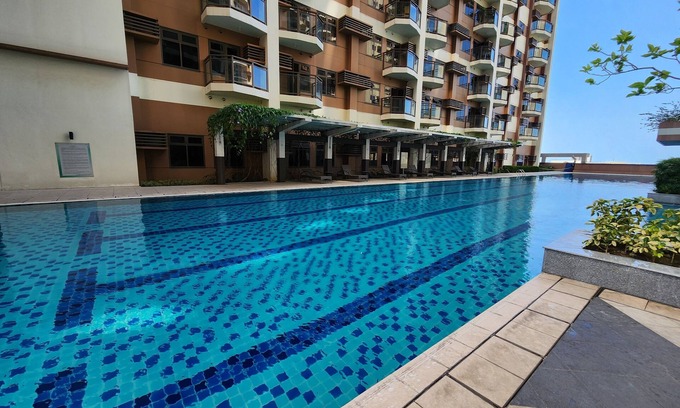 Paco Condominio | Abode @The Radiance Manila Bay. Make your stay feel like home.
