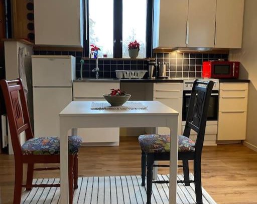 Vaxjo Apartamento | ABONNERA Lugnt centralt parkering altan