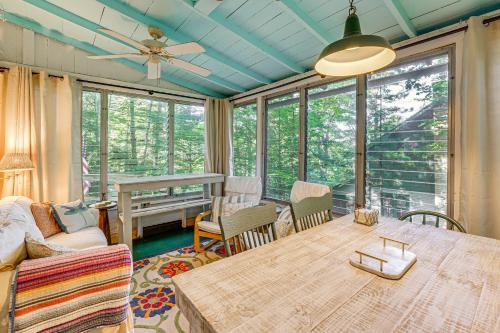 Grand Haven Casa | about 1 Mi to Dtwn Grand Haven Lake Michigan Cabin