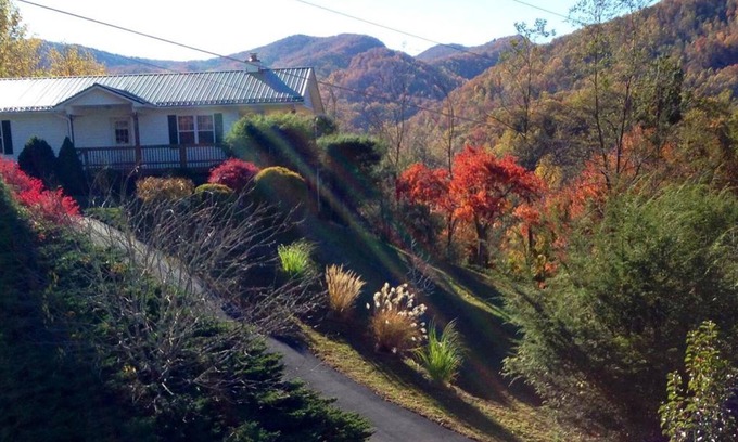Maggie Valley Casa | SOBRE LA MEDIA MASCOTA PARA AMIGOS DE LA MASCOTA CON UNA GRAN VISTA A LOS MTN