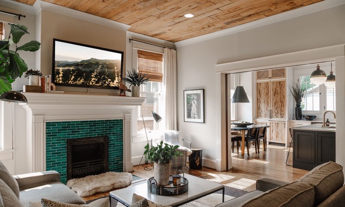 Hillsboro Village Casa | Above Nashville Chic I 12 South | Newly Remodeled | 11 Beds I Luxury Services