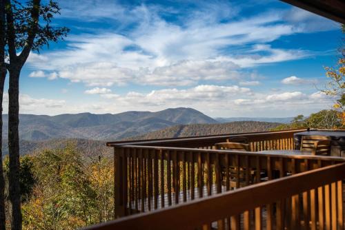 West Jefferson Casa | Above The Clouds