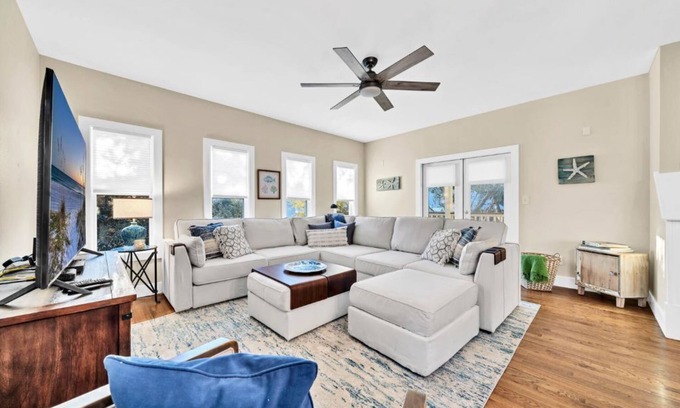 Santa Rosa Beach Cabaña | Above the Sea in Old Florida Cottages. South of 30a, Sunset views, Mins to beach
