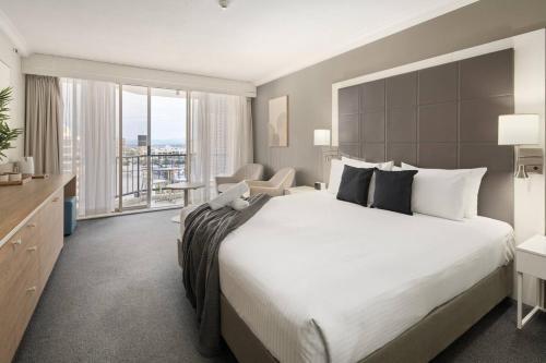 Surfers Paradise Apartamento | Above the Waves - Relaxed Coastal Living at Mantra