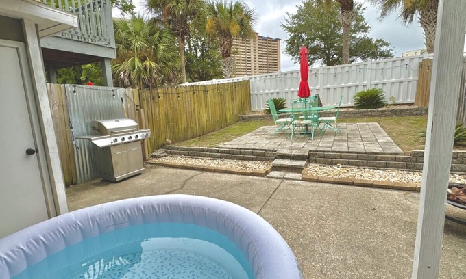 Open Sands Casa | Absolute Beach: Coastal Retreat Only 700FT 2 Beach, BBQ, + FREE Activities!