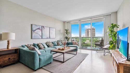 Sunny Isles Beach Apartamento | Absolute Beach Bliss, Chic & Expansive Retreat