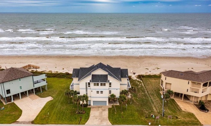Indian Beach Villa | Absolute beachfront luxury villa in Indian Beach-first row