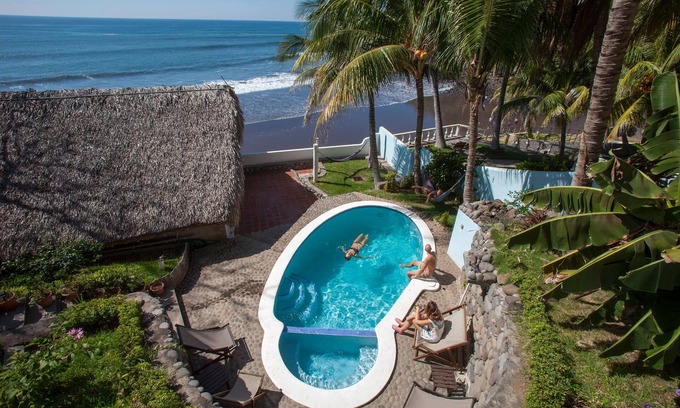 Tamanique Villa | Absolute Oceanfront Dream House - Villa & Casita (opcional)