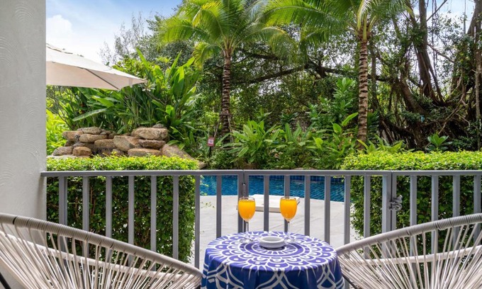 Sa Khu Apartamento | Absolute Poolside with Free Netflix @Naiyang
