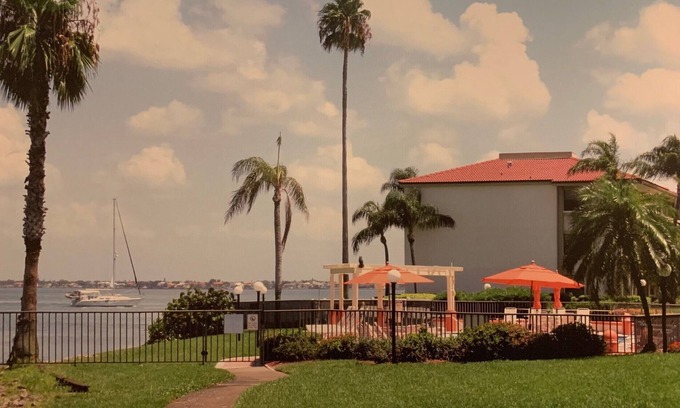 Casa del Mar Condominio | Disponible marzo $ 3000. 00