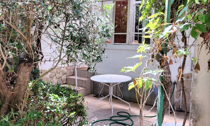 Cuers Casa | AC 3-bedroom house with terrace and shady garden - Dodo et Tartine
