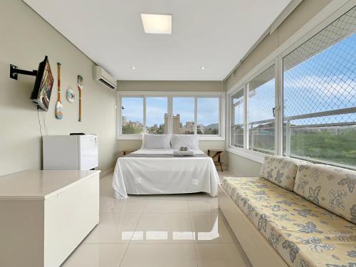 Enseada Casa | AC - Piscina - 1 Suite com banheiro - 200m do mar