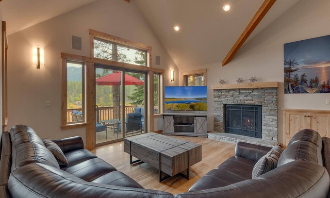 Montgomery Estates Casa | AC, Slot Machine, Skeeball, Bubble Hockey, Shuffleboard, Spa, +Meadow Views – Meadow View Estate