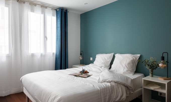 Quartier Sainte-Avoye Apartamento | AC triplex in Le Marais for 8 people