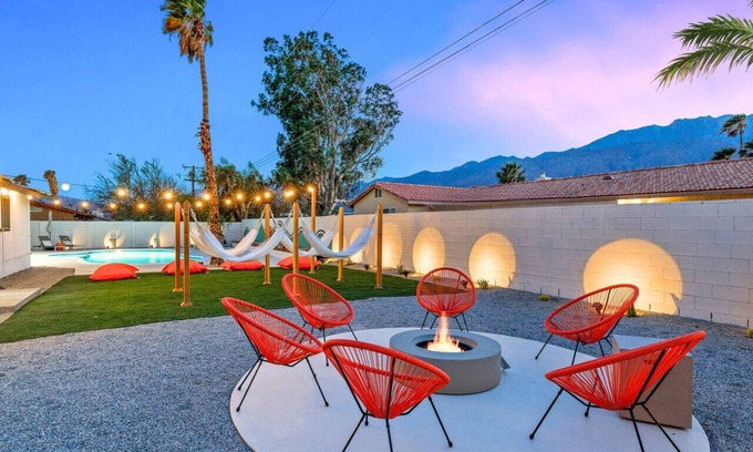 Racquet Club South Casa | Acacia Retreat by Rather Be Properties: Luxury Retreat- Heated Pool/Spa, BBQ & Yard Games