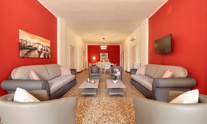Dorsoduro Apartamento | Accademia Opera Deluxe by Wonderful Italy