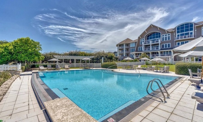 WaterSound Beach Condominio | Gulf Front Condo- Compass Point I, Unit 204 by Royal Destinations
