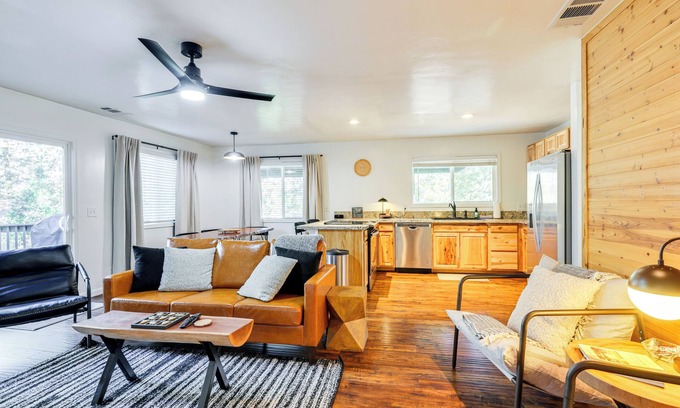 Groveland Cabina | Access to Pine Mountain Lake: Family Cabin w/ Deck