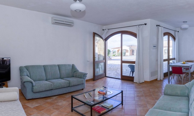 Santa Reparata Apartamento | Accogliente Appartamento con Vista Mare